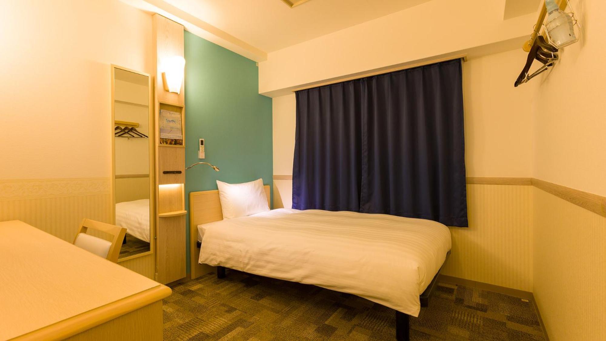 Toyoko Inn Marugame Ekimae Habitación foto